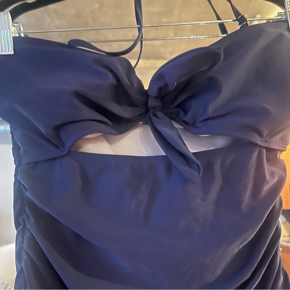 One Piece Swim with Cutout - Picture 8 of 11